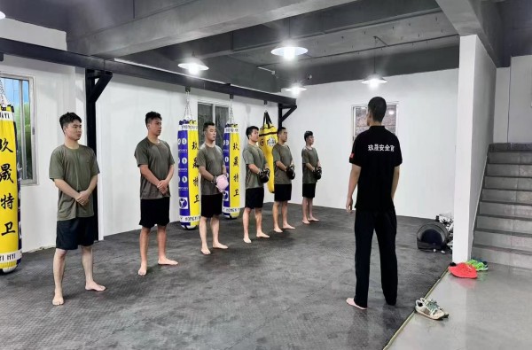 临时雇保镖怕被坑记住这四个问题再签合同